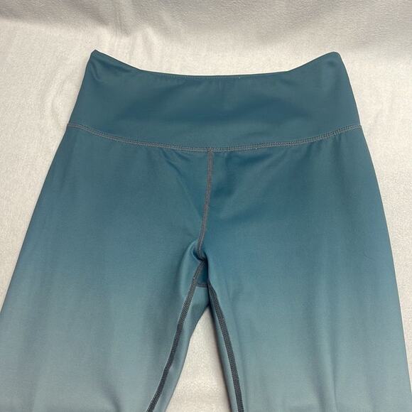 ZYIA Blue to White ombre Leggings Size M - Picture 3 of 6